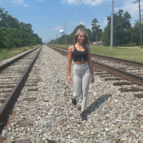 Strappy Sports Bra - Picture 5 of 8